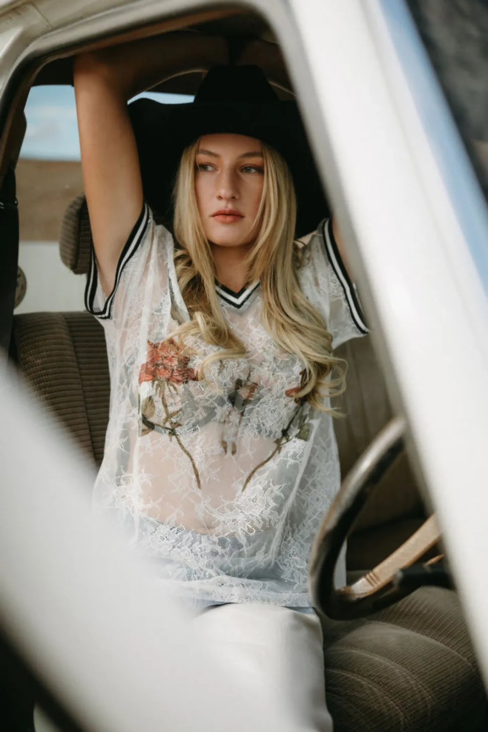 FAR MER Lace Raglan - Blood & Bone