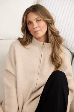 Home Love Woodside Poncho - Oat