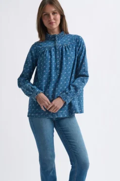 Kireina Tamara Shirt - Denim with Flower